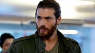 Can Yaman ile ilgili flaş iddia!