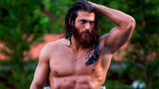 Can Yaman'a İtalya'dan Dizi Teklifi