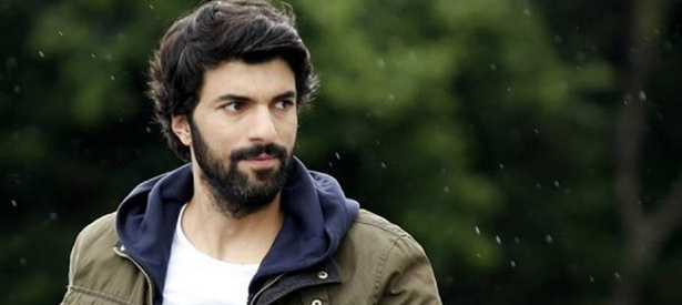 Engin Akyürek yeni dizi için imzayı attı