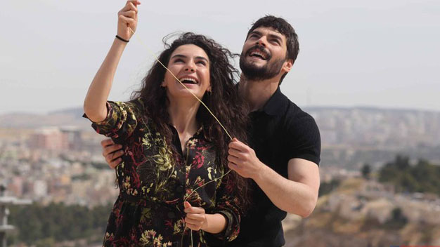 Hercai'nin Reyyan'ından Makyajsız Paylaşım!