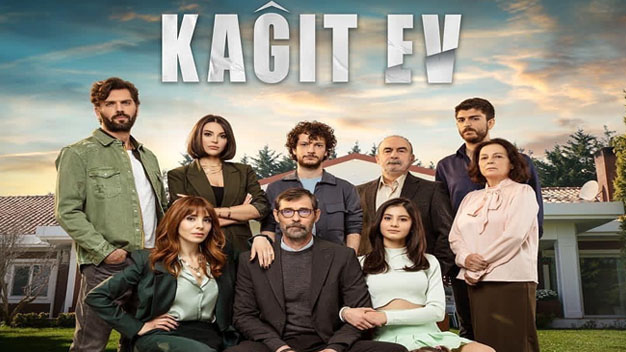 Kağıt Ev’in Cemre'si Helin Kandemir Diziyi ve Karakterini Anlattı