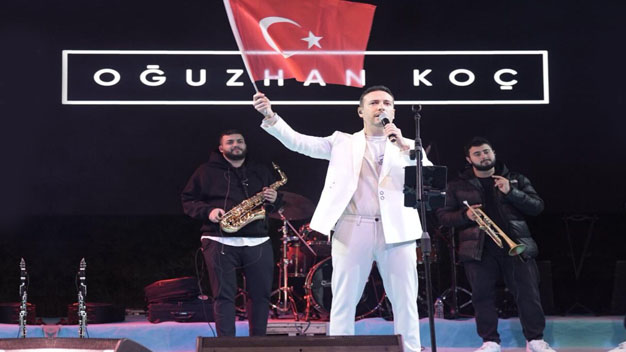 Oğuzhan Koç Konserinde İzdiham