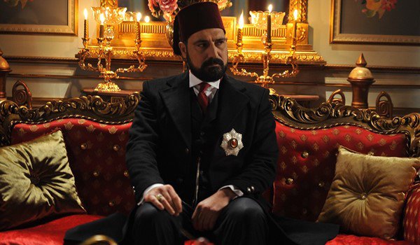 Payitaht Abdülhamit 6. Bölümde Neler Oldu?